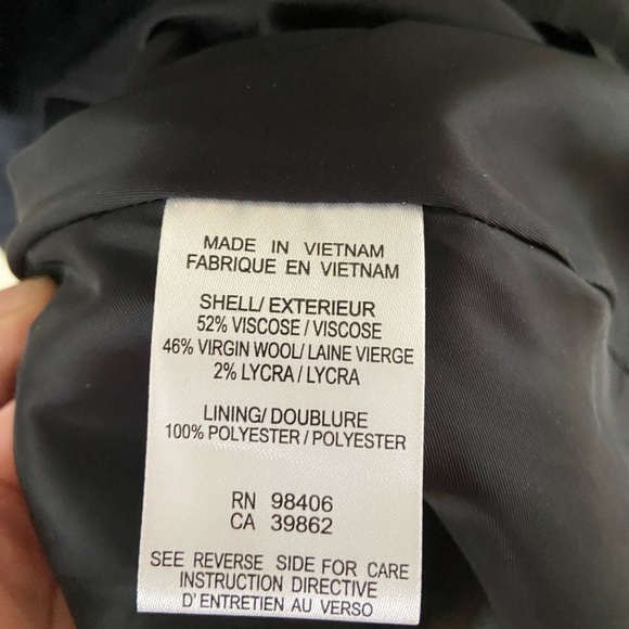 Theory black sleeveless dress, fully lined,size 4 in great condition, wool blend - Picture 3 of 5